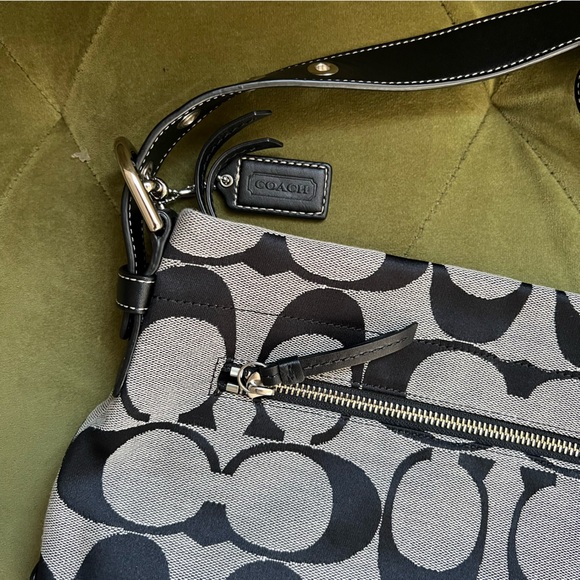 Coach Signature Black Soho Canvas Duffle Shoulder Bag Purse - Picture 2 of 11